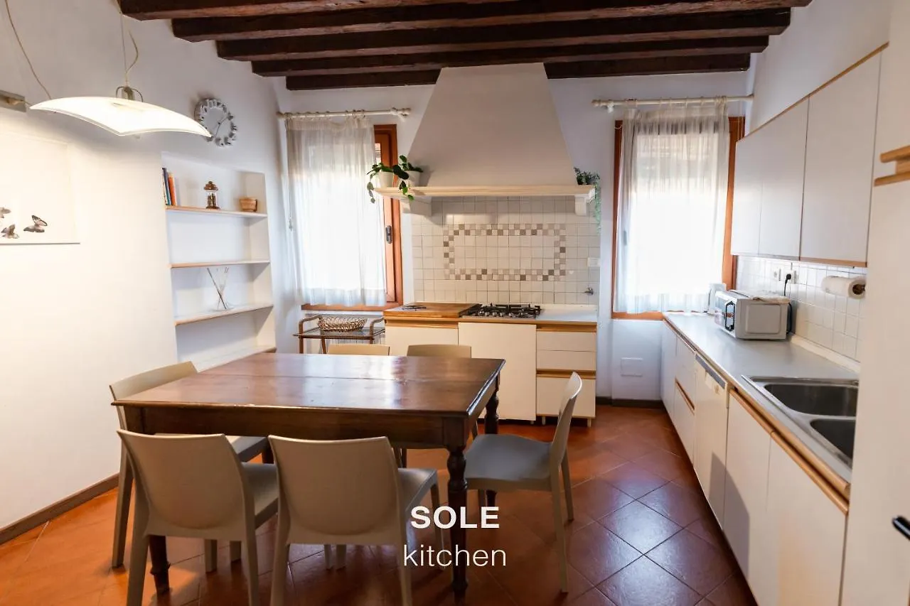 Sole & Luna Apartments Venise